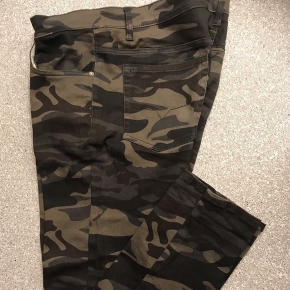 Royal Blue Camouflage Premium Jeans Men’s - Picture 4 of 6